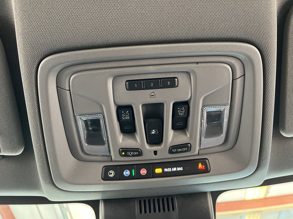 Used 2024 Chevrolet Silverado 2500 LTZ w/ LTZ Convenience Package image 26