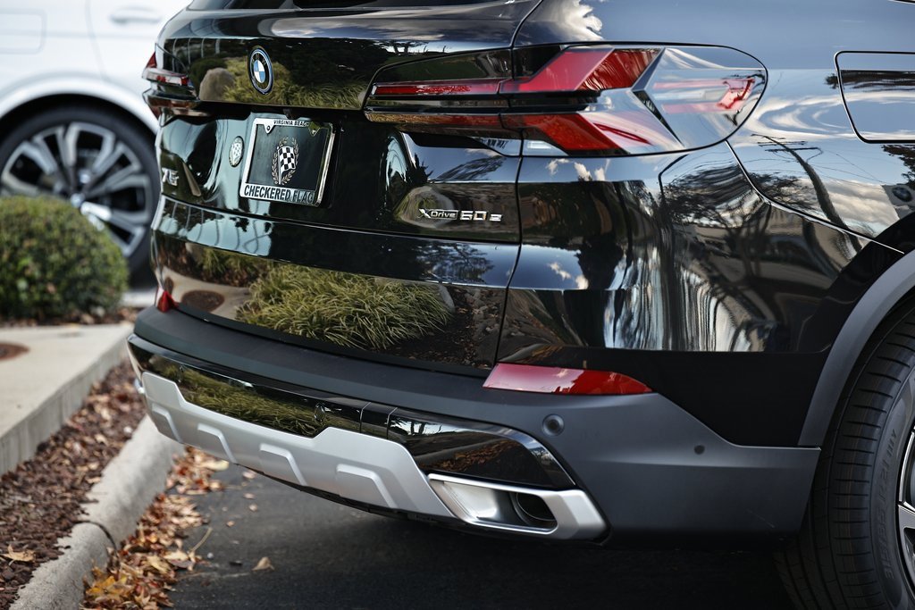 New 2026 BMW X5 xDrive50e w/ Climate Comfort Package image 9