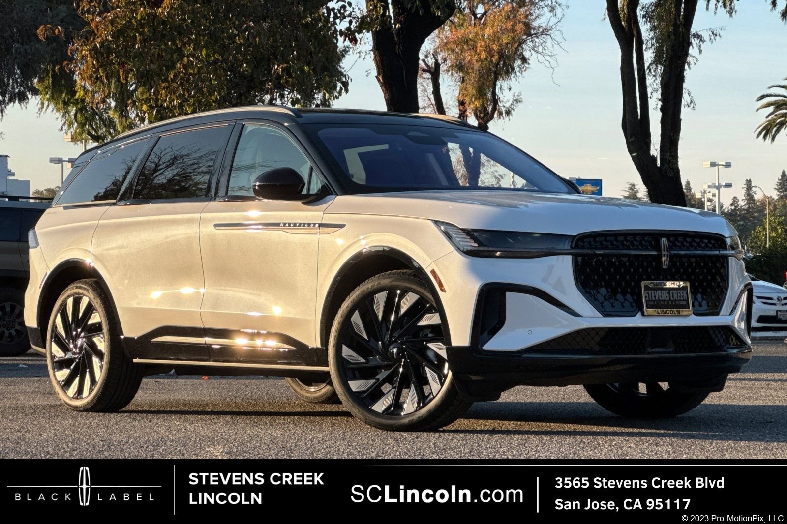 New 2026 Lincoln Nautilus Reserve AWD/4WD image 1