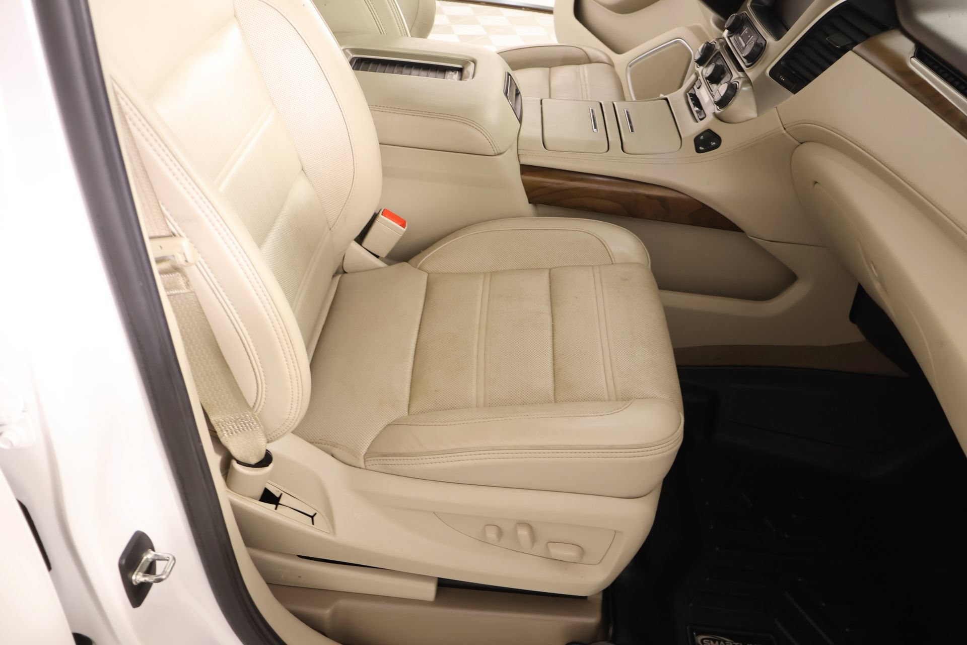 Used 2020 GMC Yukon XL Denali AWD/4WD image 15