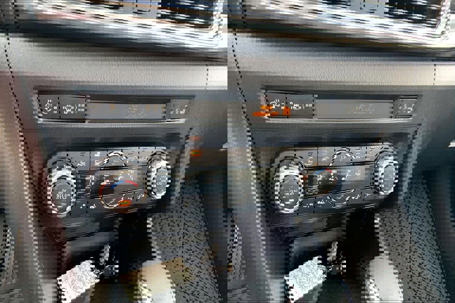 Used 2018 MAZDA MAZDA3 Grand Touring w/ Premium Equipment Package FWD image 33