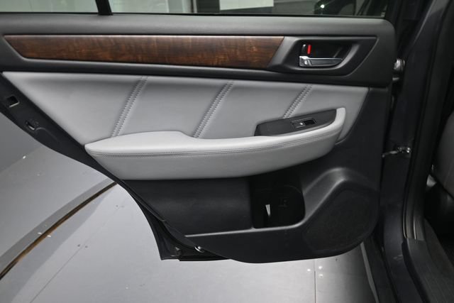 Used 2018 Subaru Outback 3.6R Limited AWD/4WD image 22