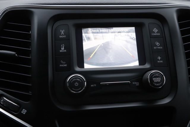 Used 2019 Jeep Cherokee Sport image 20