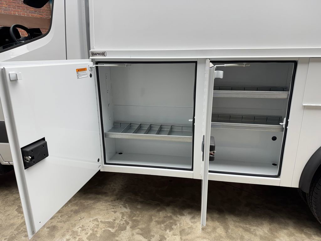 Used 2024 Mercedes-Benz Sprinter 4500 image 5