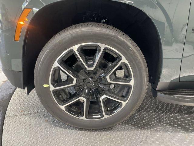 New 2026 Chevrolet Suburban RST w/ Comfort Package AWD/4WD image 10