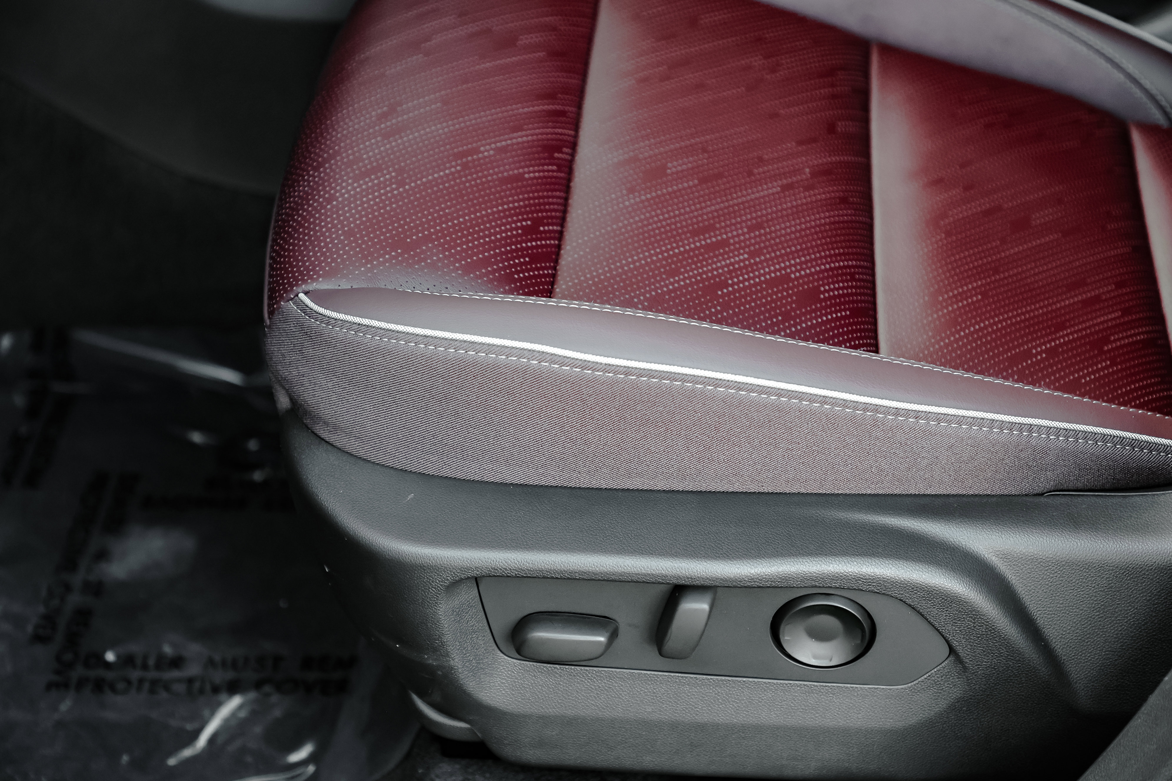 New 2026 Buick Envision Sport Touring image 8