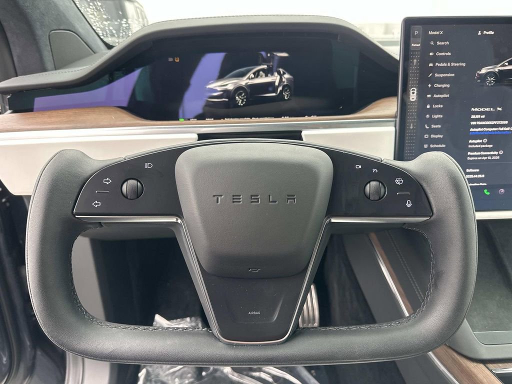 Used 2023 Tesla Model X image 17