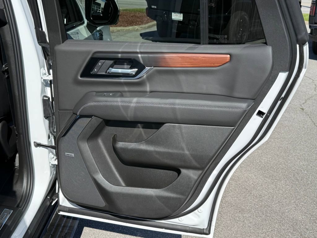 New 2026 GMC Yukon Denali w/ Sun & Power Step Package image 18