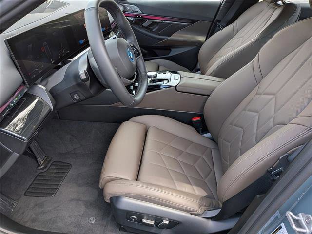 Used 2025 BMW i5 xDrive40 AWD/4WD image 17
