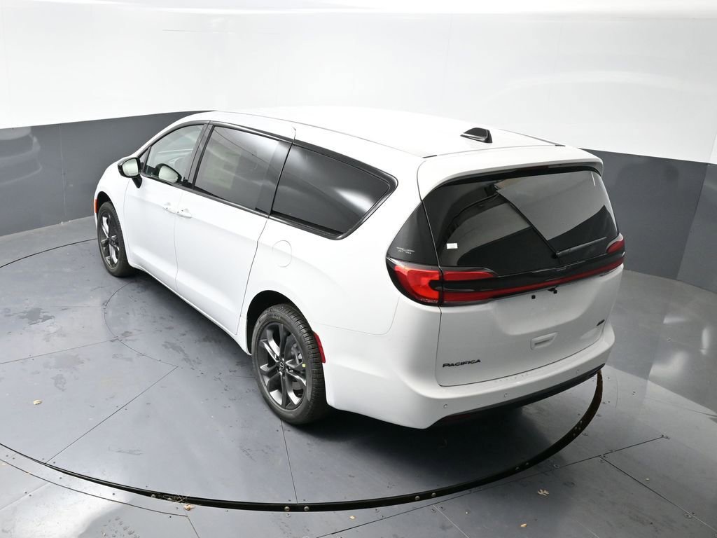 New 2026 Chrysler Pacifica Select image 30