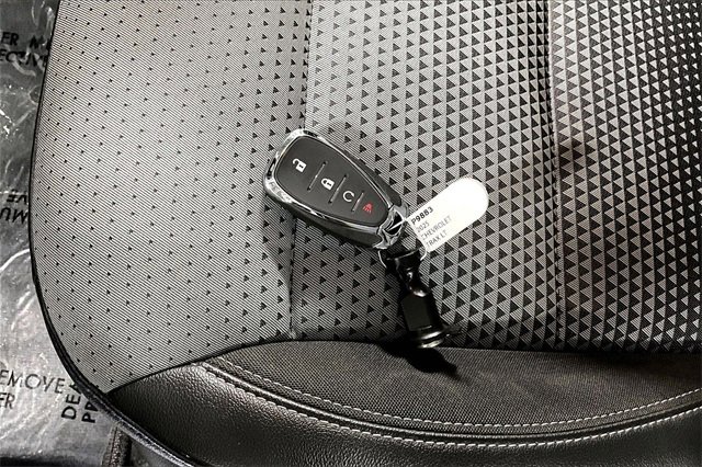 Used 2025 Chevrolet Trax LT w/ LT Convenience Package image 31