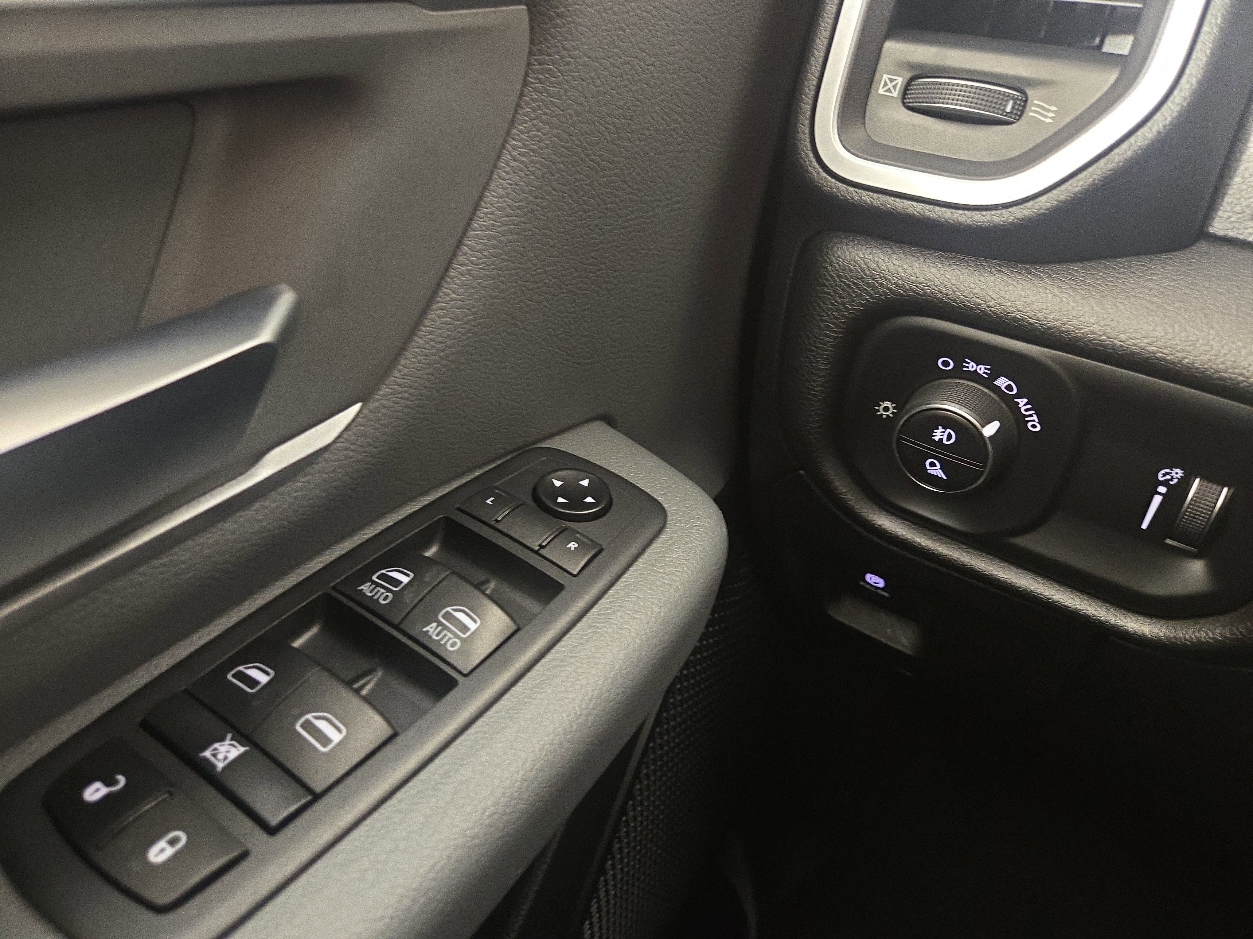 Certified 2021 RAM 1500 Big Horn image 29