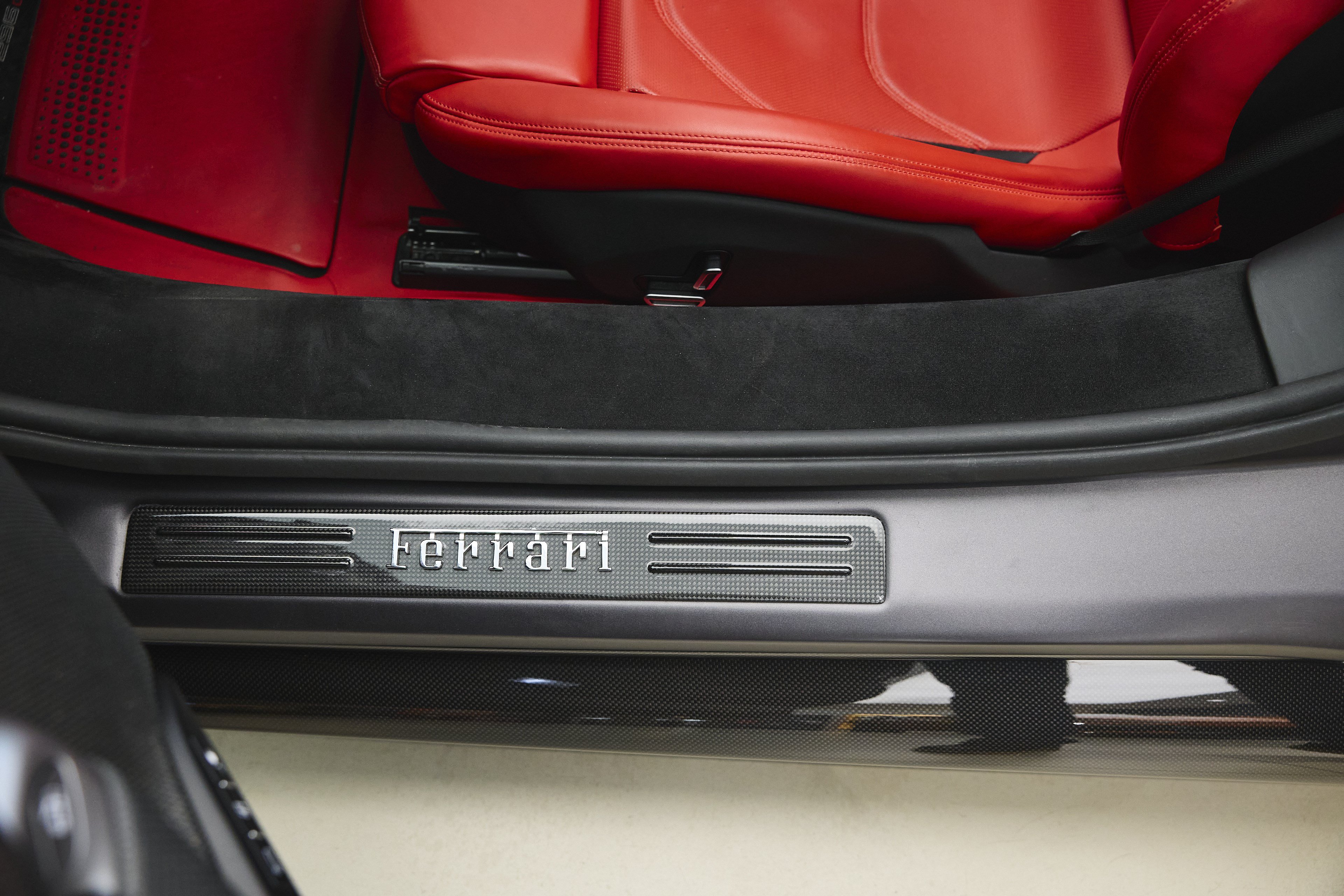 Used 2023 Ferrari 296 GTS RWD image 61