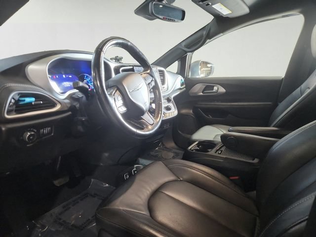 Used 2021 Chrysler Pacifica Touring-L w/ S Appearance Package FWD image 7