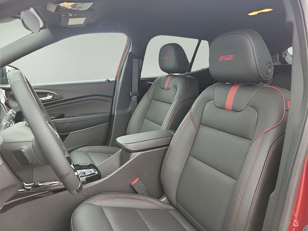 Used 2025 Chevrolet Trax RS w/ Driver Confidence Package FWD image 11