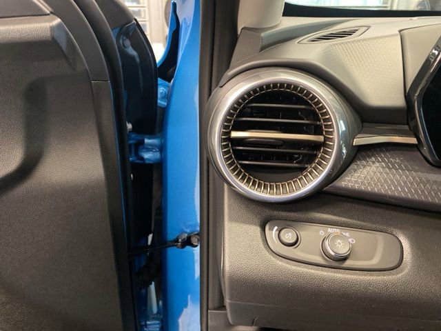 New 2026 Chevrolet Trax ACTIV w/ Driver Confidence Package FWD image 11