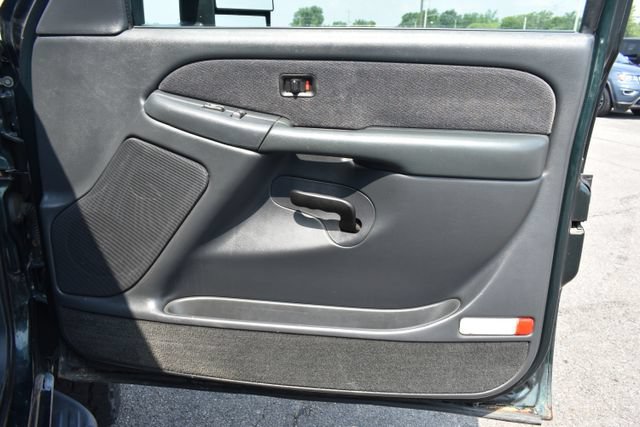 Used 2001 GMC Sierra 2500 4x4 Extended Cab HD w/ Convenience Plus Group image 33