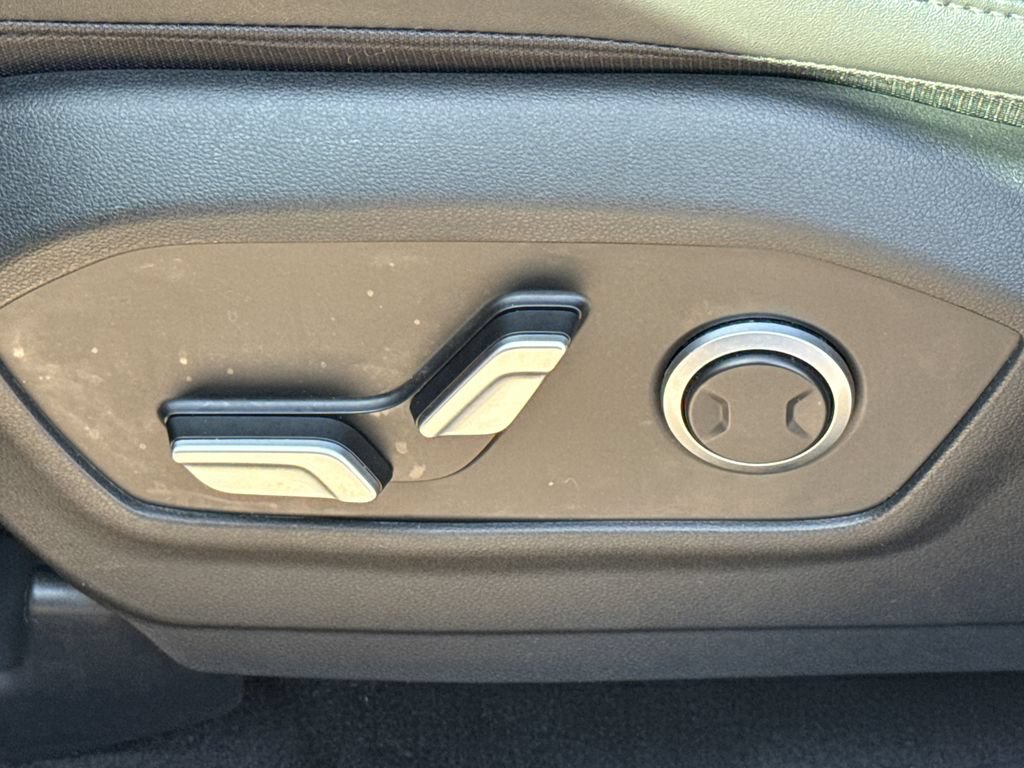 Used 2025 Hyundai Santa Fe SEL FWD image 22