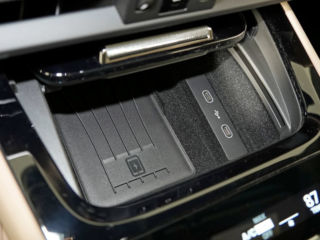 Certified 2026 Porsche Cayenne AWD/4WD image 31