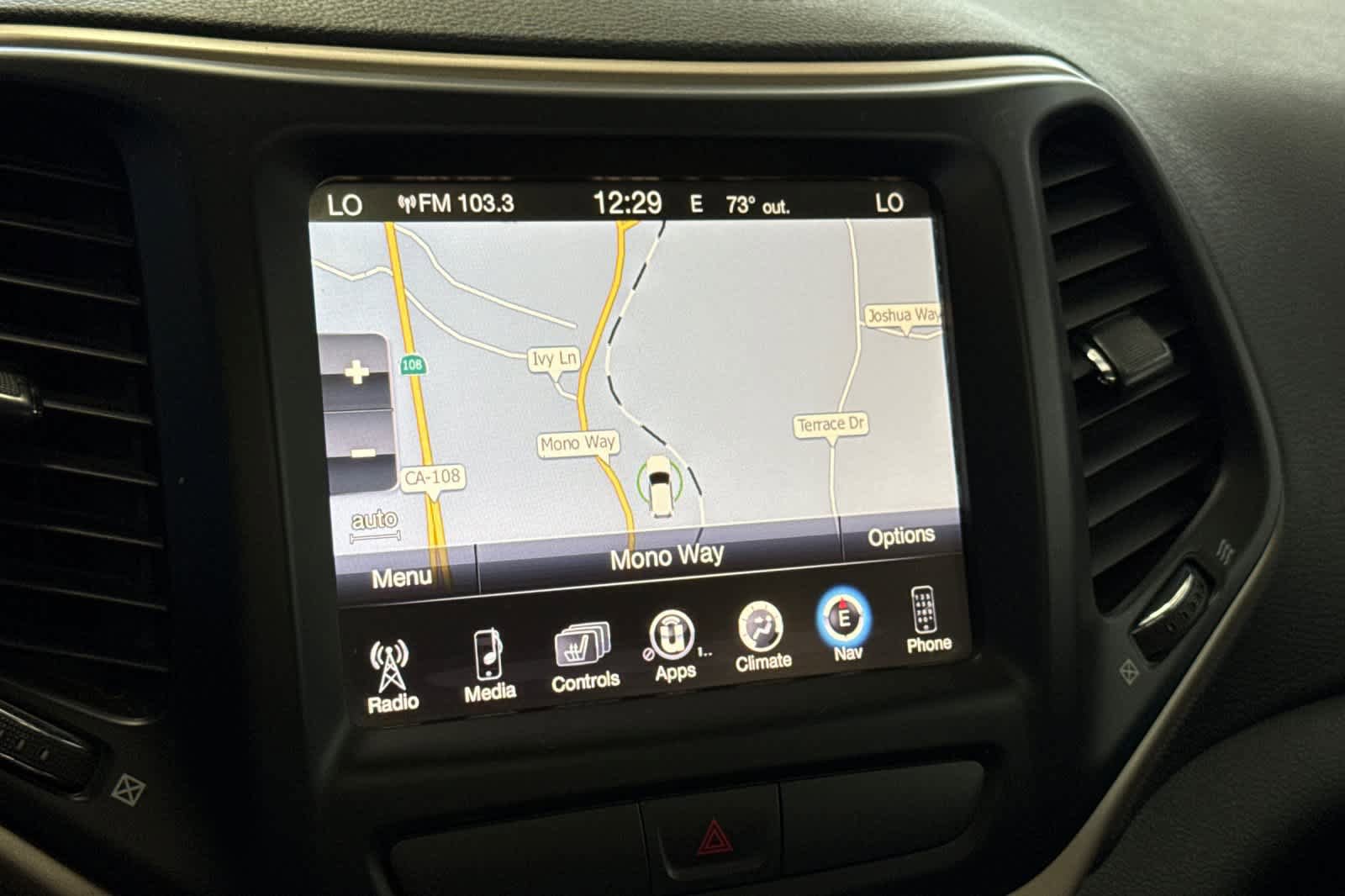 Used 2016 Jeep Cherokee Limited image 20