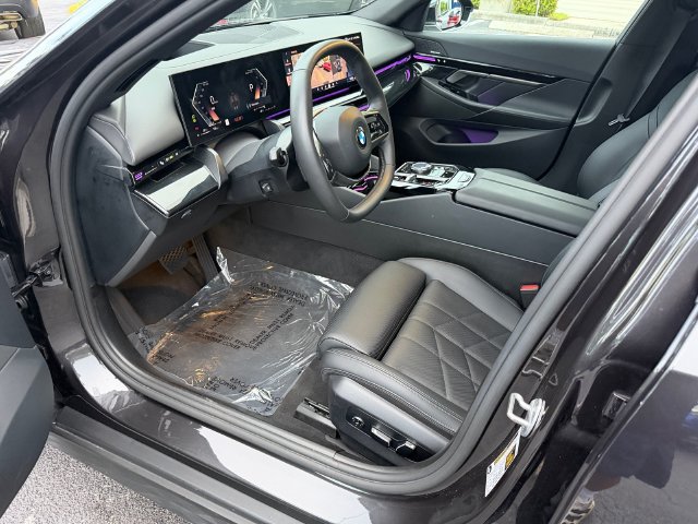 Used 2026 BMW 530i RWD image 12