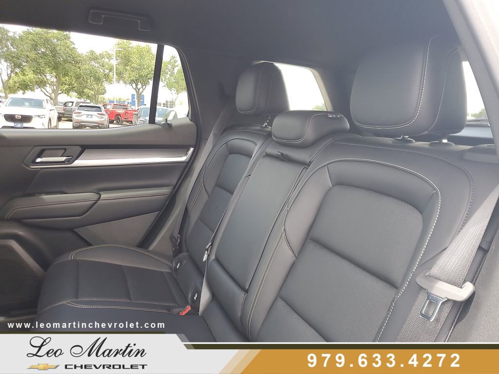 Used 2026 GMC Terrain Elevation w/ Elevation Premium Package FWD image 10