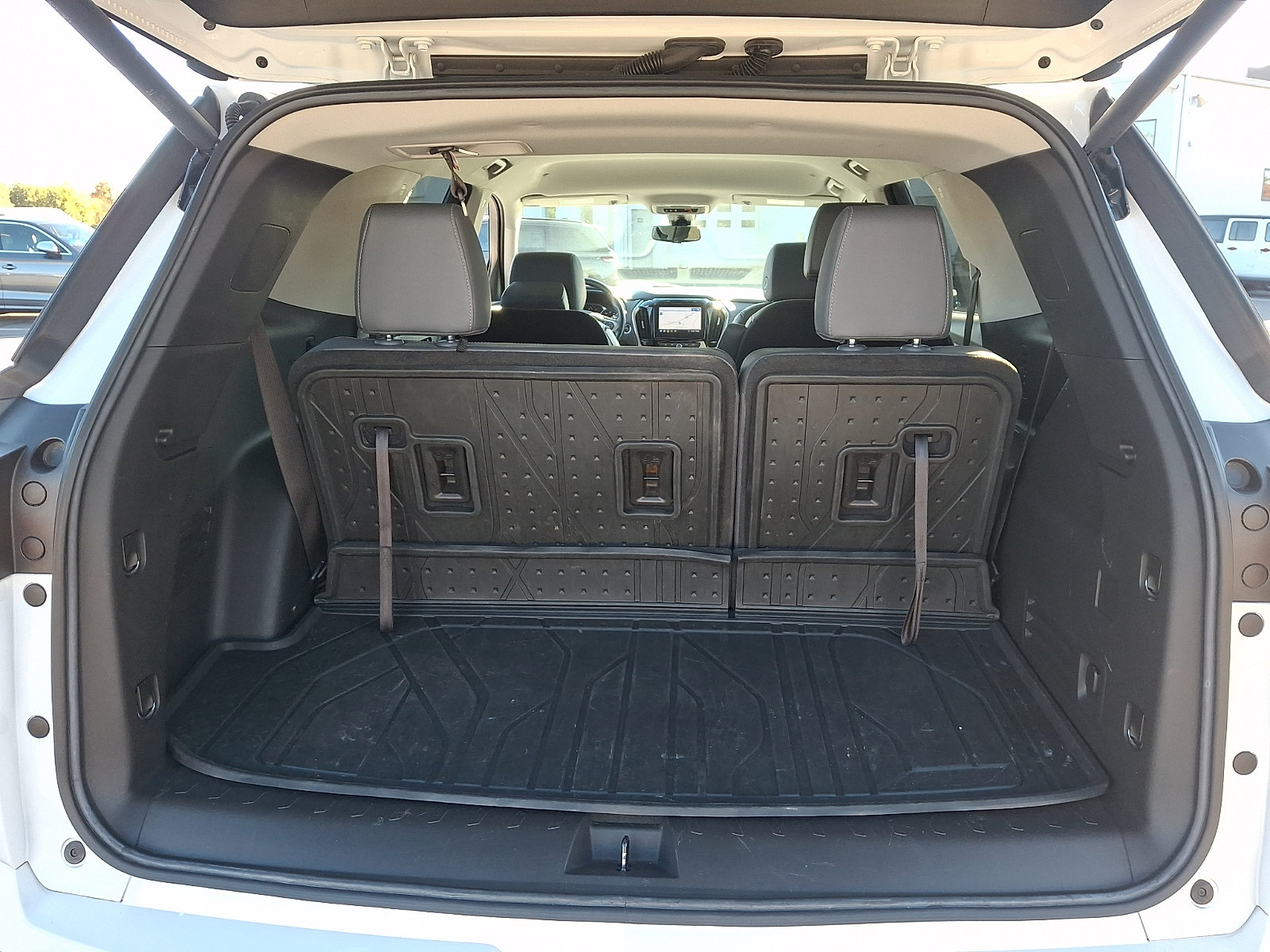Used 2021 Chevrolet Traverse Premier AWD/4WD image 28