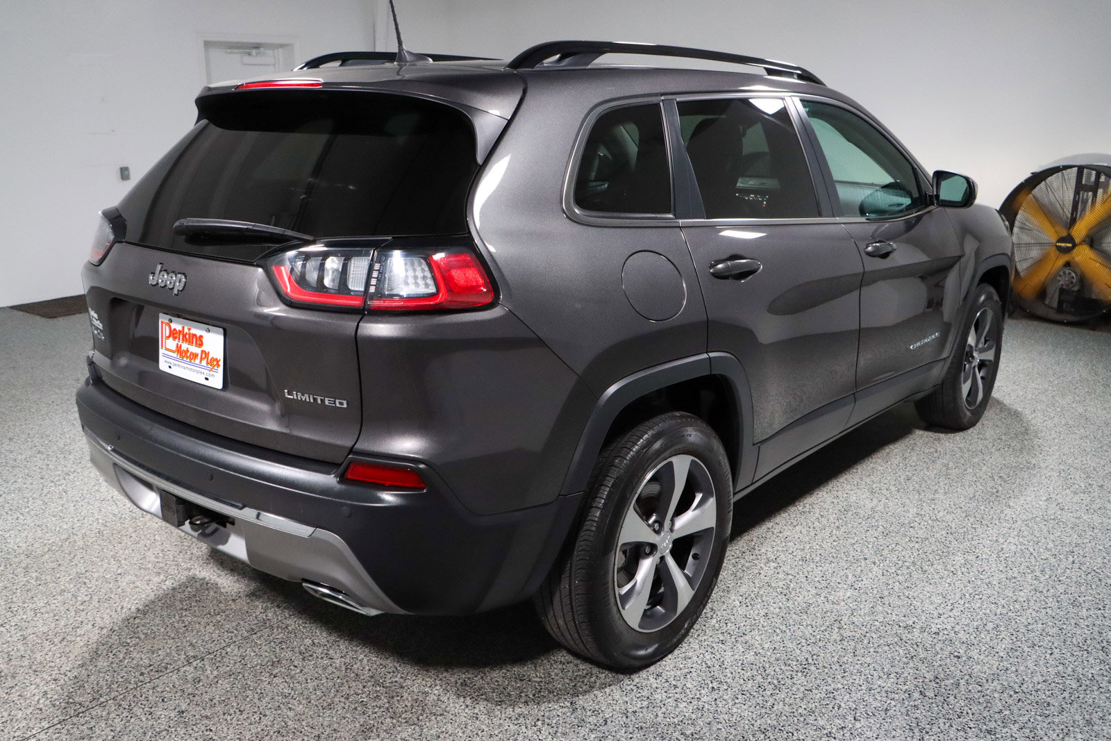 Used 2022 Jeep Cherokee Limited w/ Sun & Sound Group image 7