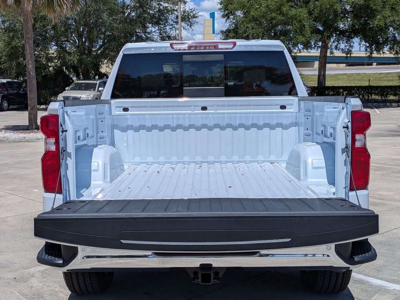 New 2026 Chevrolet Silverado 1500 LTZ w/ LTZ Premium Package RWD image 24