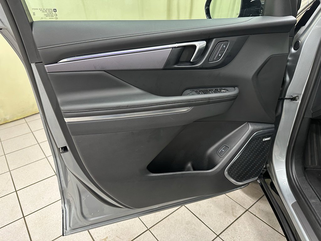 Used 2025 Buick Enclave Sport Touring image 31