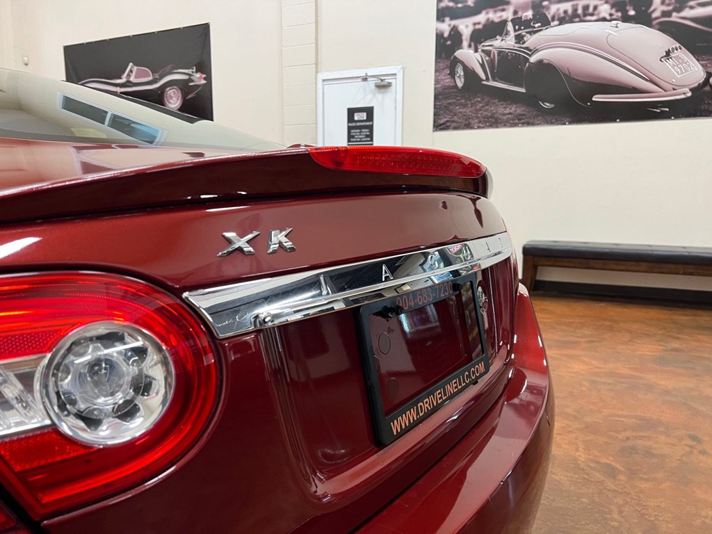 Used 2010 Jaguar XK Coupe RWD image 48