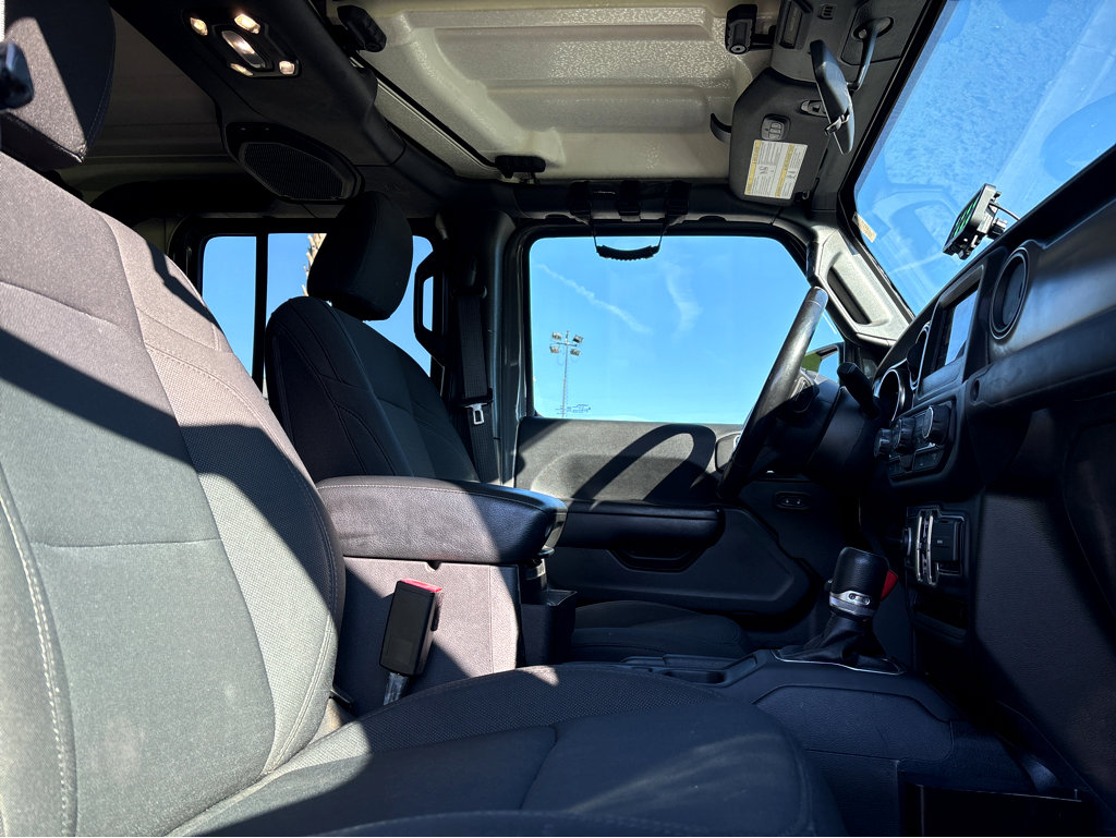 Used 2021 Jeep Gladiator Willys image 10