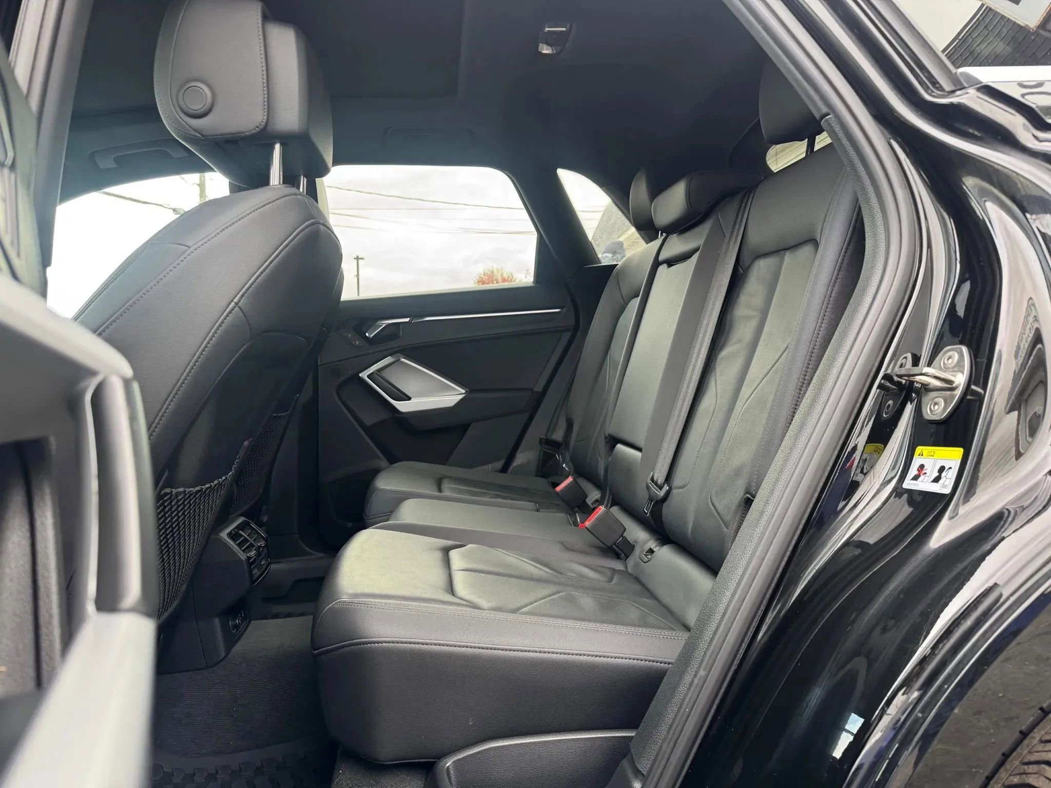 Used 2020 Audi Q3 2.0T Premium image 11