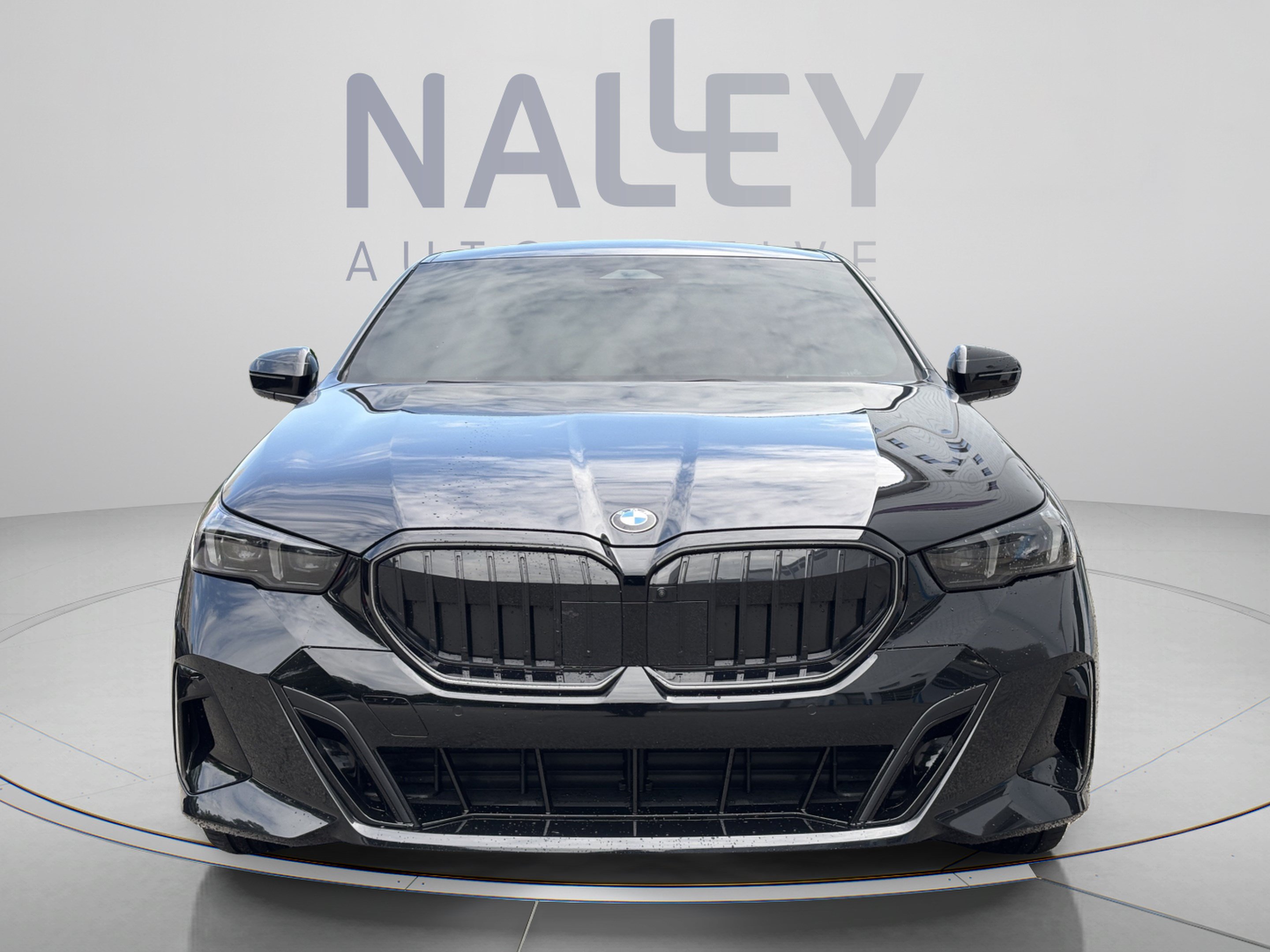 Used 2024 BMW 530i w/ M Sport Package RWD image 6