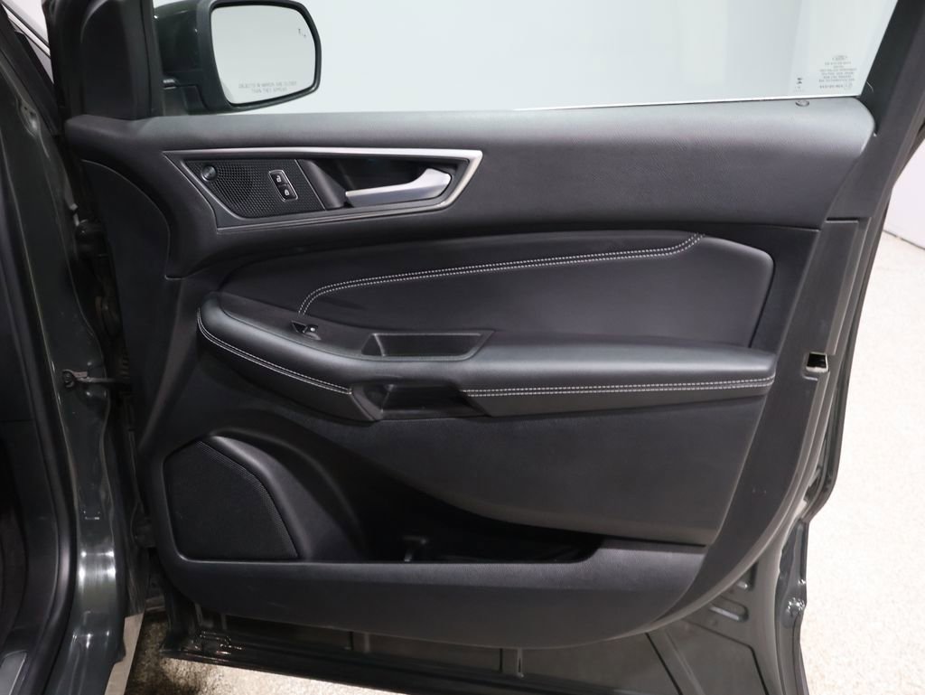 Used 2024 Ford Edge Titanium w/ Equipment Group 301A image 23