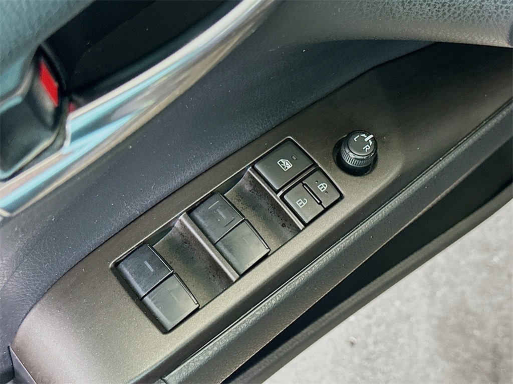 Used 2024 Toyota Camry SE image 20