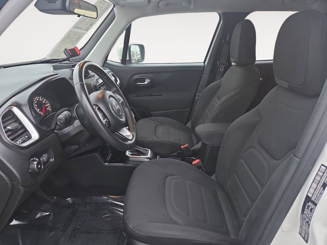 Used 2018 Jeep Renegade Latitude image 9