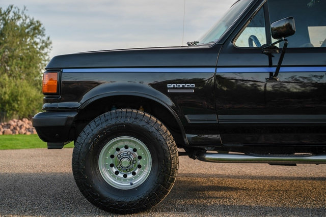 Used 1991 Ford Bronco AWD/4WD image 4