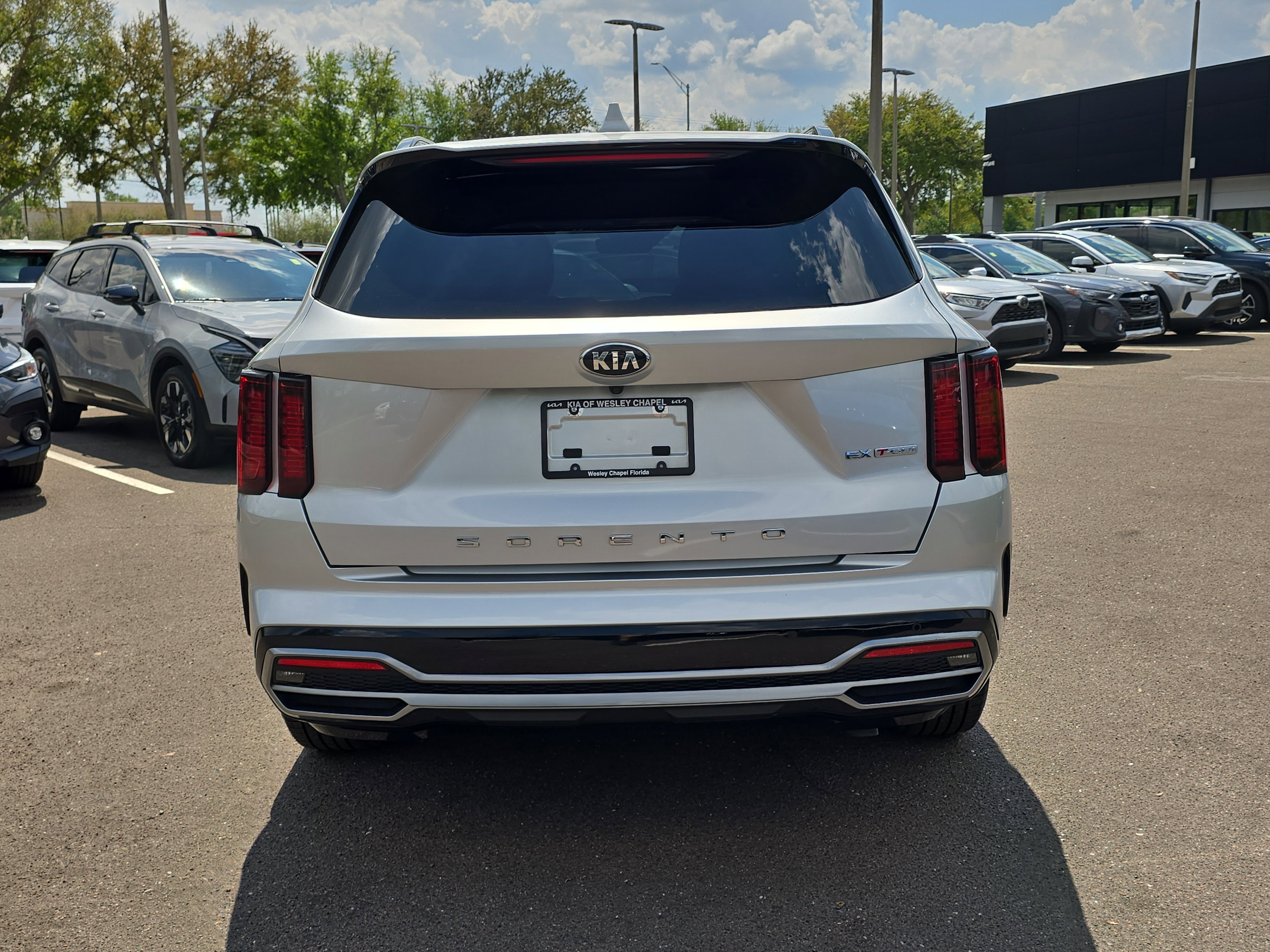 Certified 2021 Kia Sorento EX FWD image 7