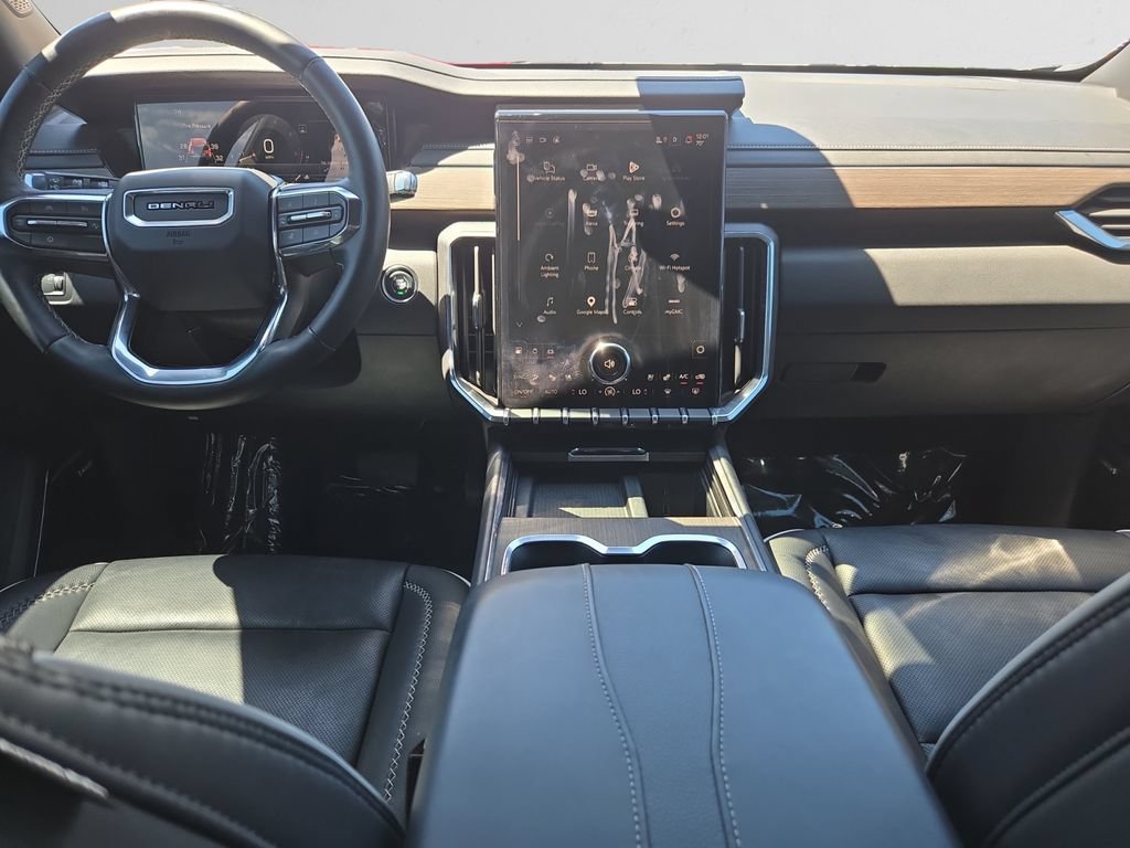 Used 2025 GMC Acadia Denali FWD image 11