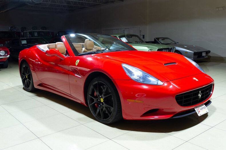 Used 2010 Ferrari California RWD image 35