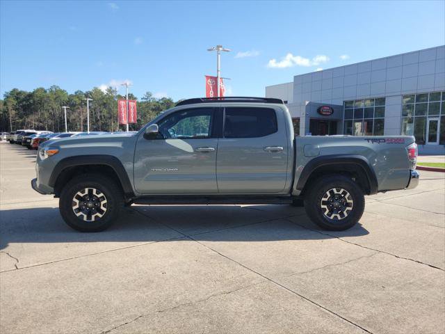 Certified 2023 Toyota Tacoma TRD Off-Road AWD/4WD image 2