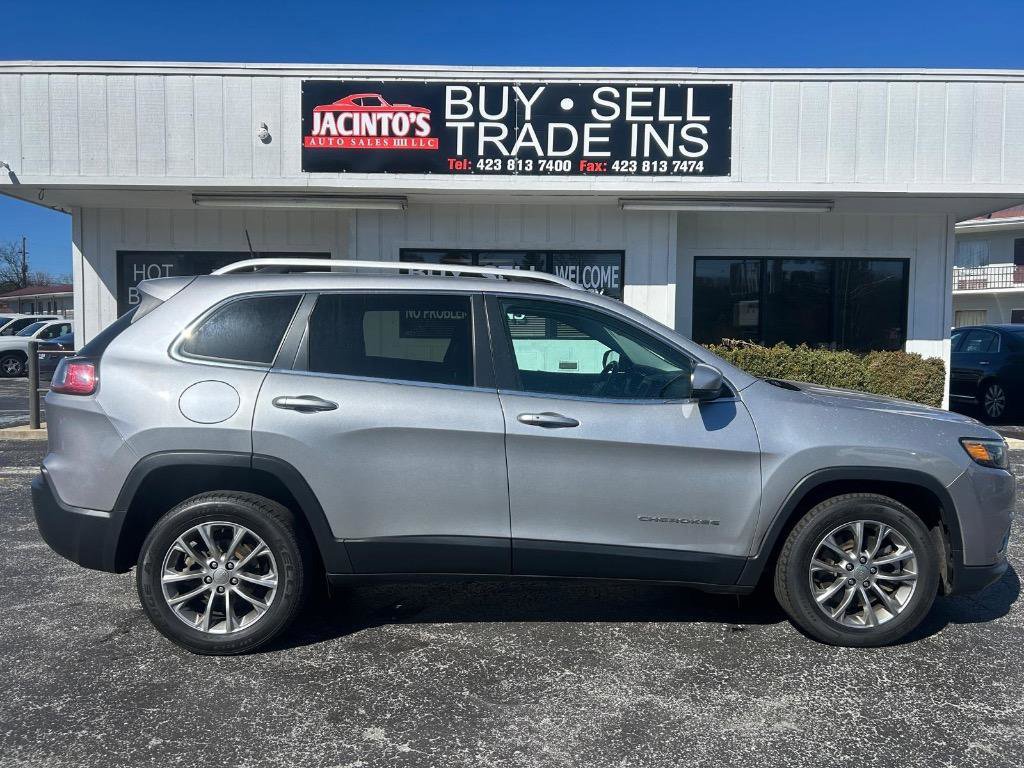 Used 2019 Jeep Cherokee Latitude Plus image 1