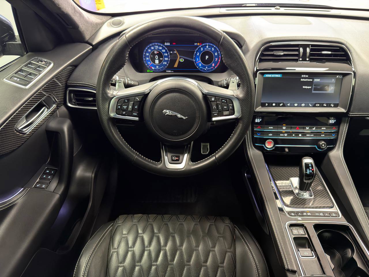 Used 2020 Jaguar F-PACE SVR image 29