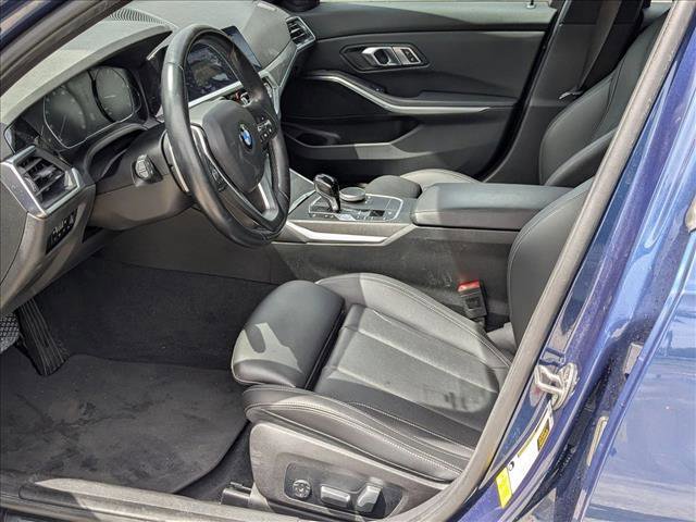 Used 2022 BMW 330i Sedan w/ Driving Assistance Package image 15