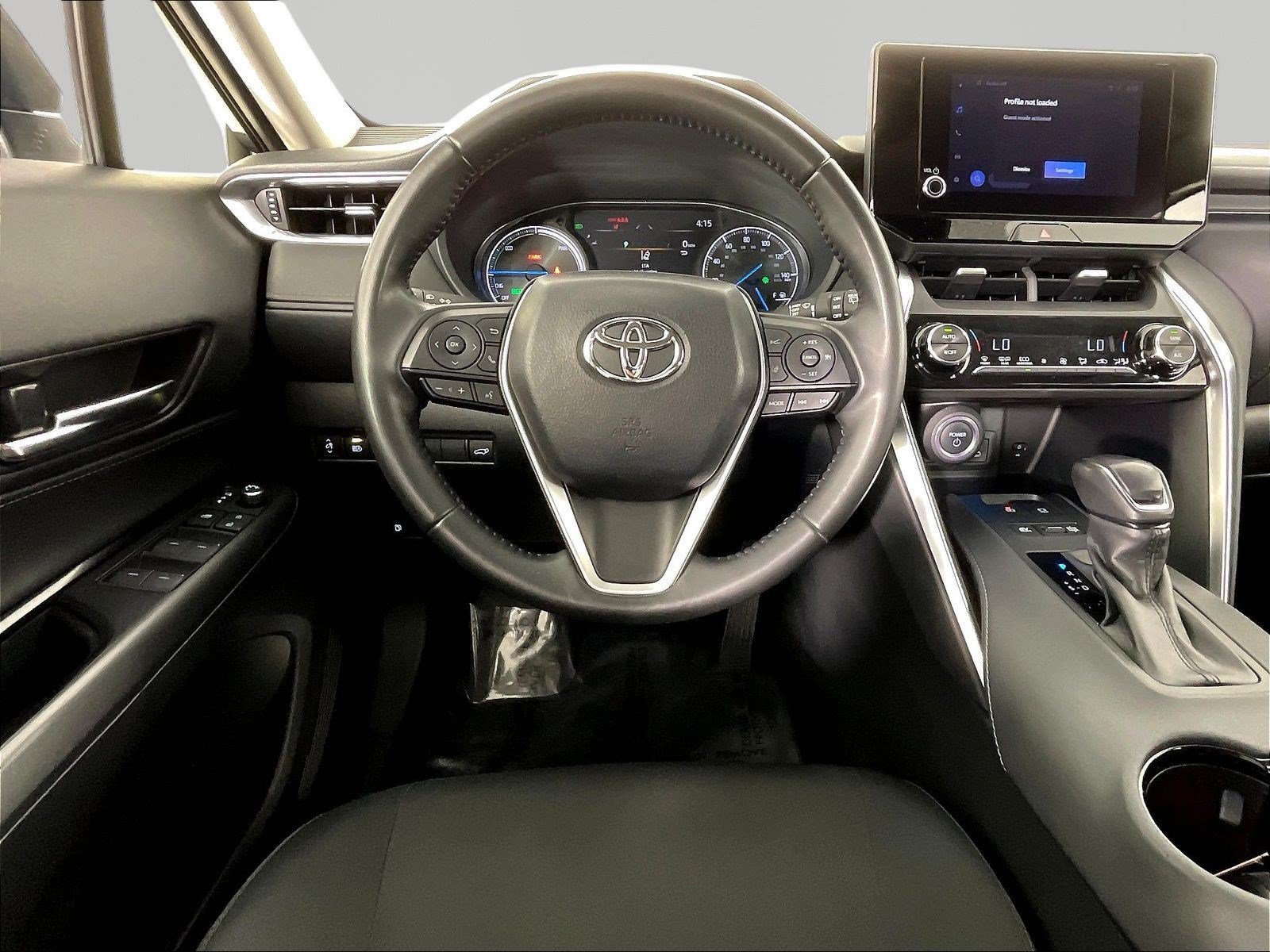 Used 2023 Toyota Venza LE AWD/4WD image 8