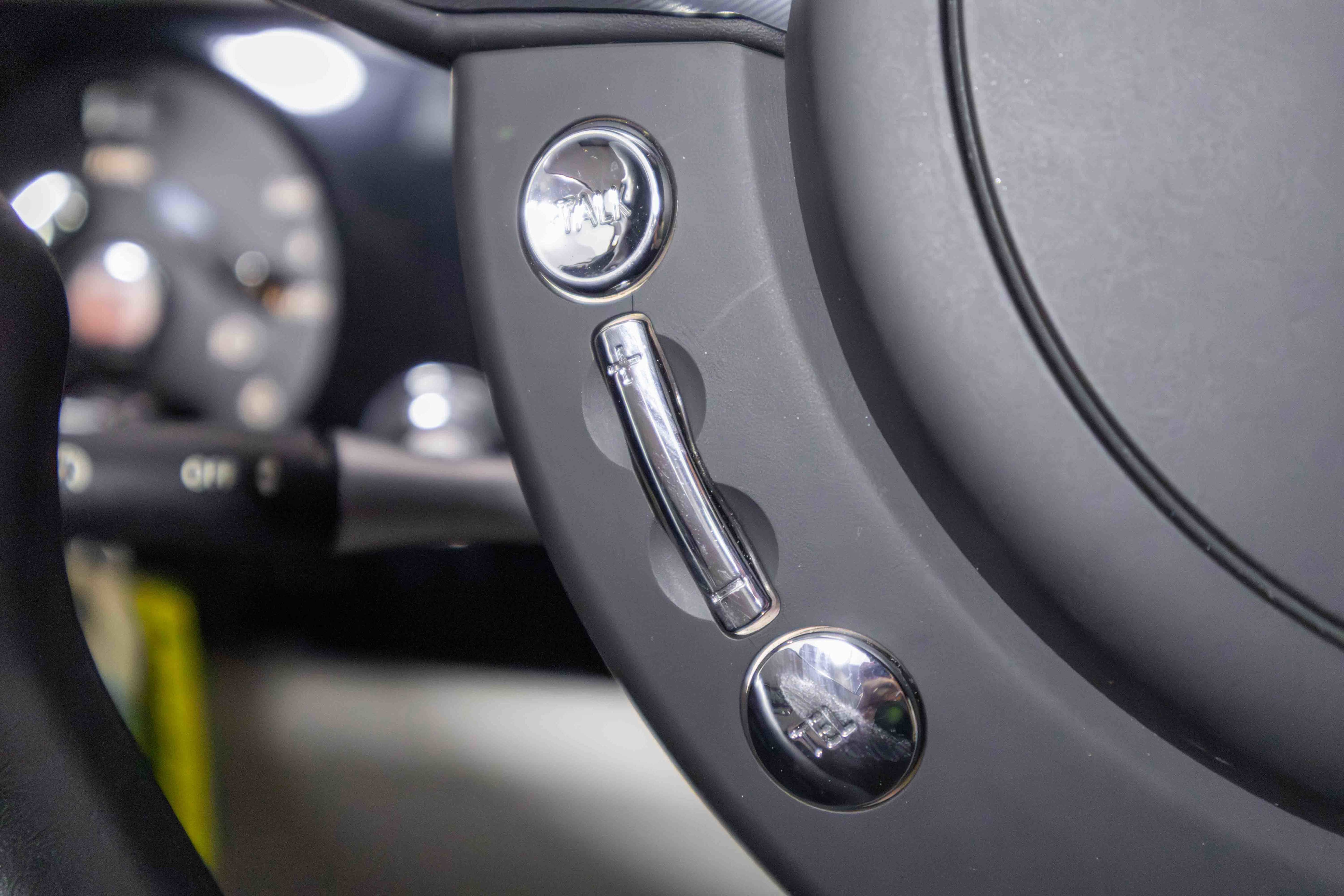 Used 2013 Rolls-Royce Phantom Drophead Coupe image 22