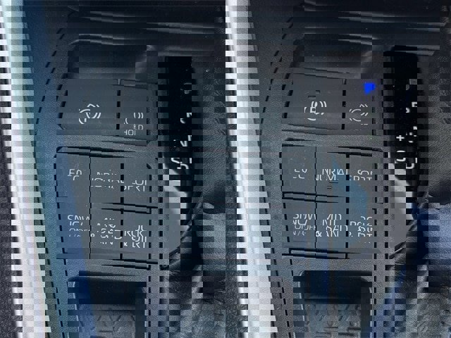 Used 2023 Toyota RAV4 XLE image 21