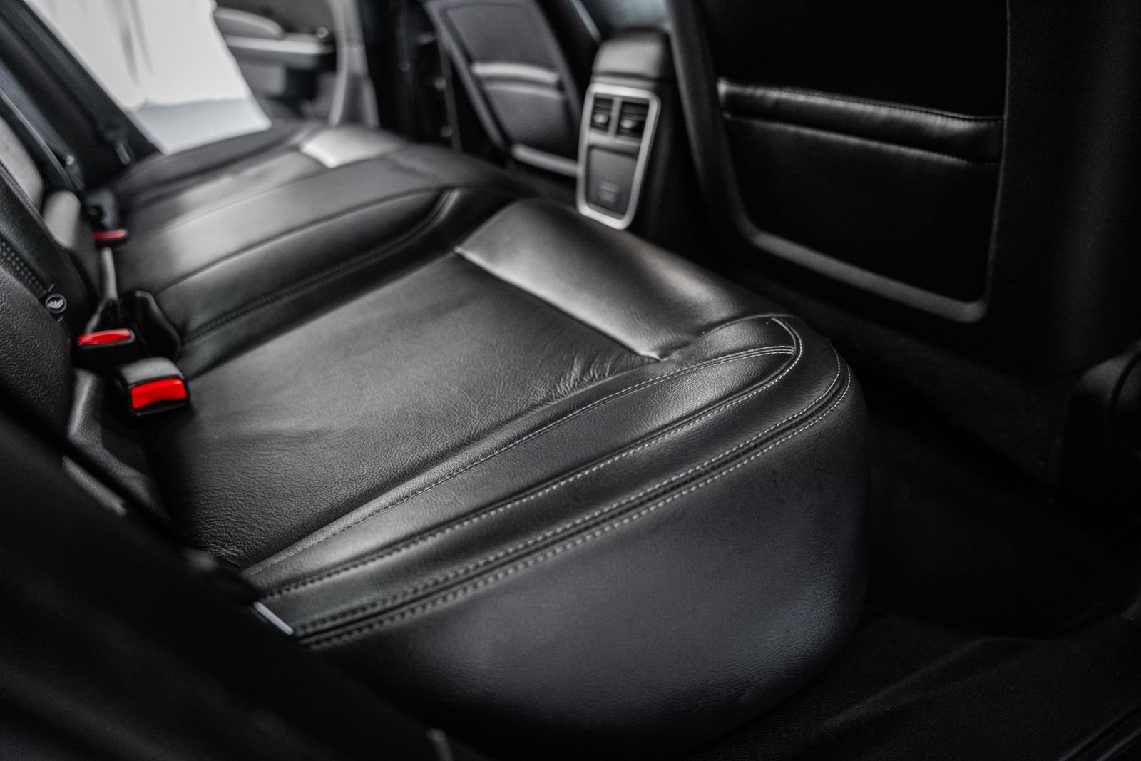 Used 2019 Dodge Charger GT w/ Cold Weather Package RWD image 30