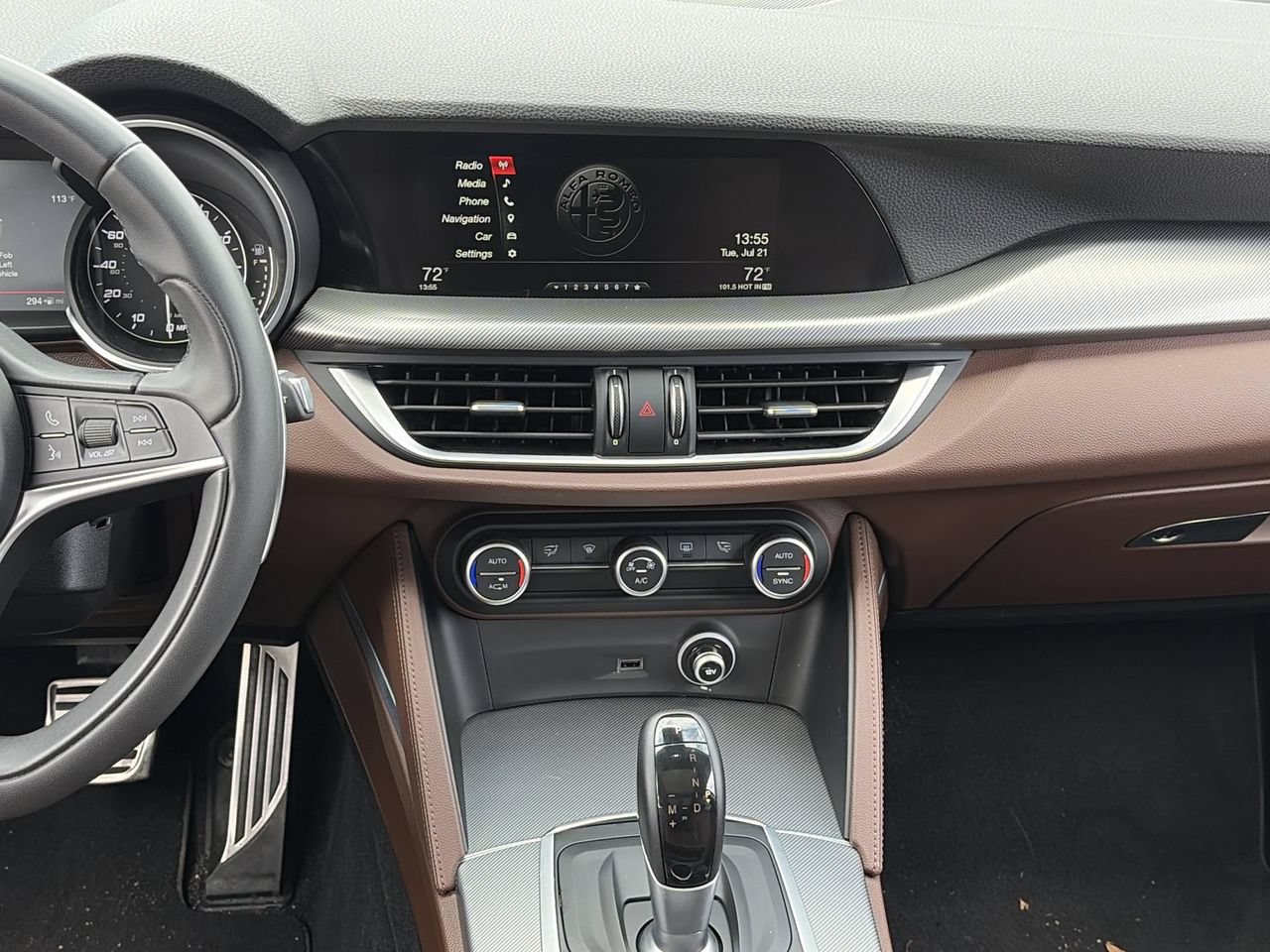 Used 2018 Alfa Romeo Stelvio Sport w/ Quick Order Package 22J Sport AWD/4WD image 14